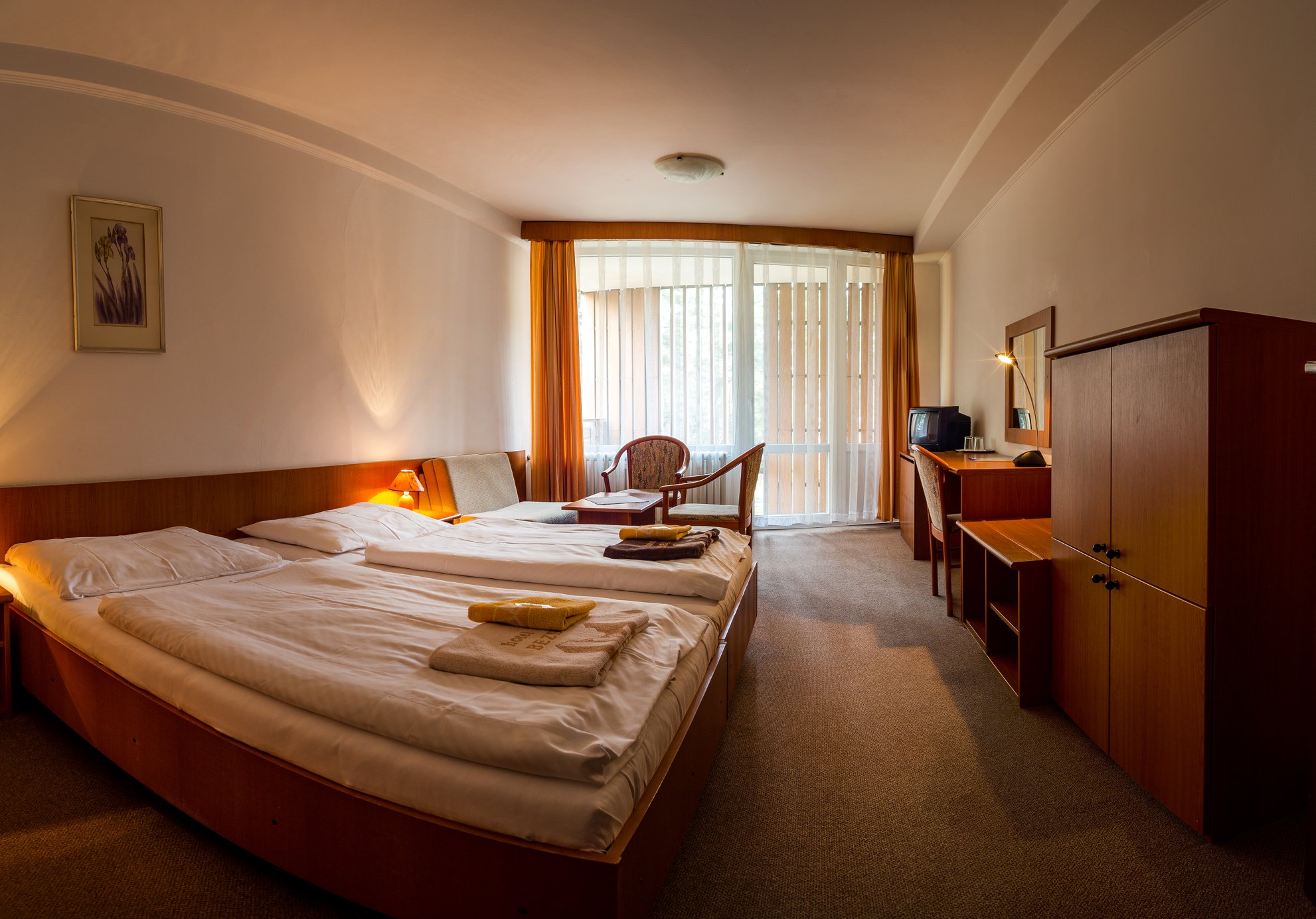 HOTEL BEZDEZ Stare Splavy bezdez2.jpg