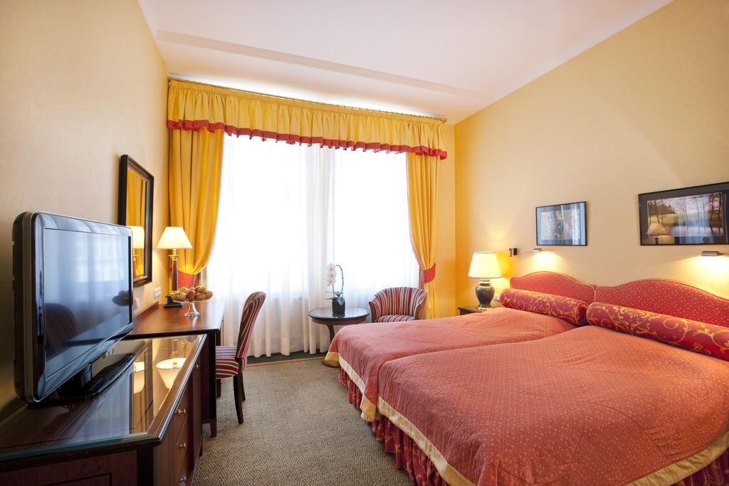 HOTEL DVOŘÁK KARLOVY VARY dvorak1.jpg
