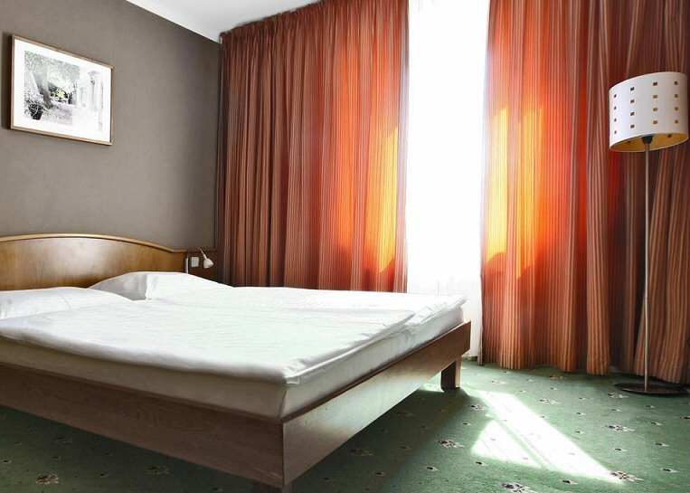Hotel Pracharna photo 1