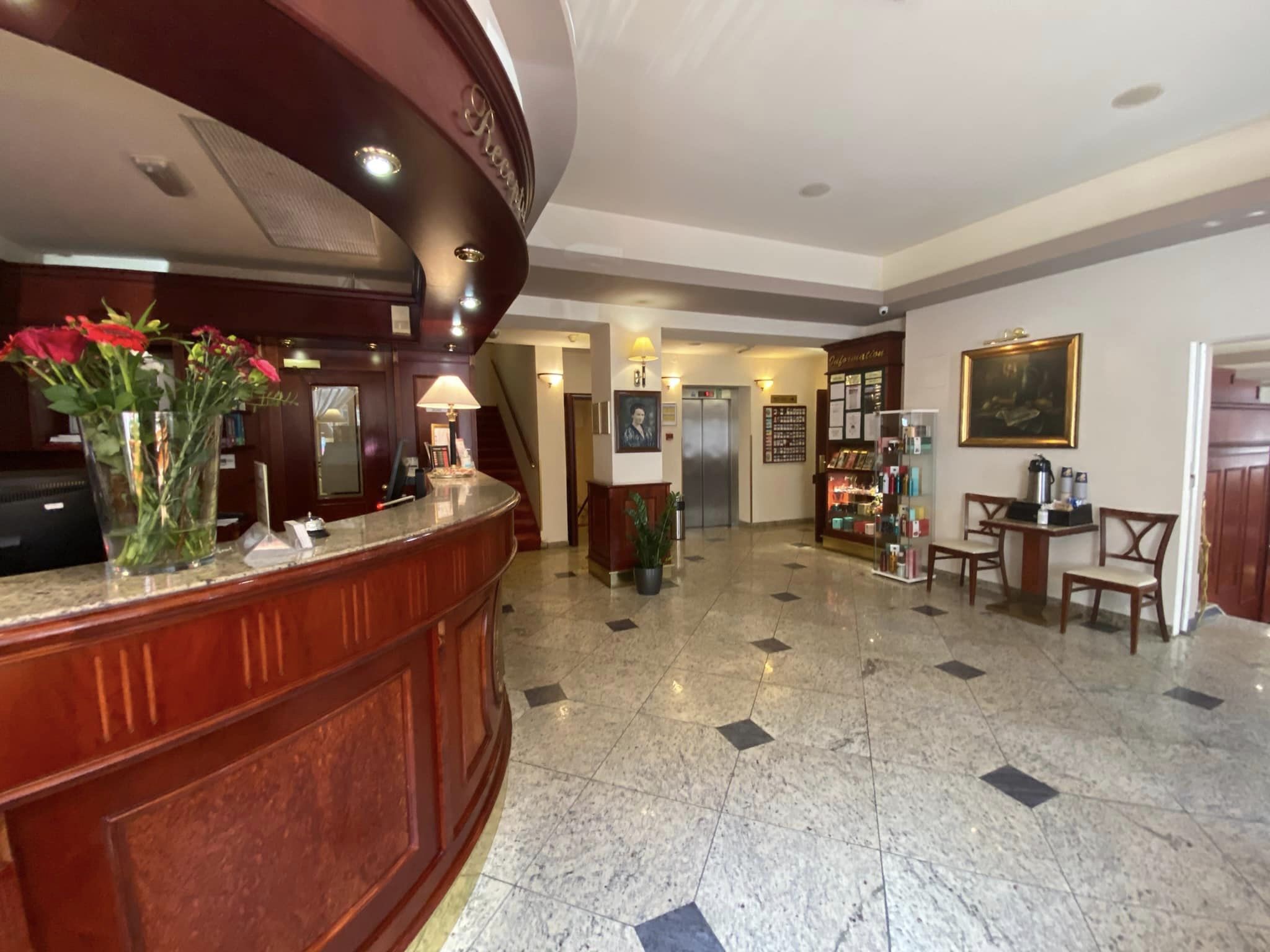 Hotelu Carlton Praha 8