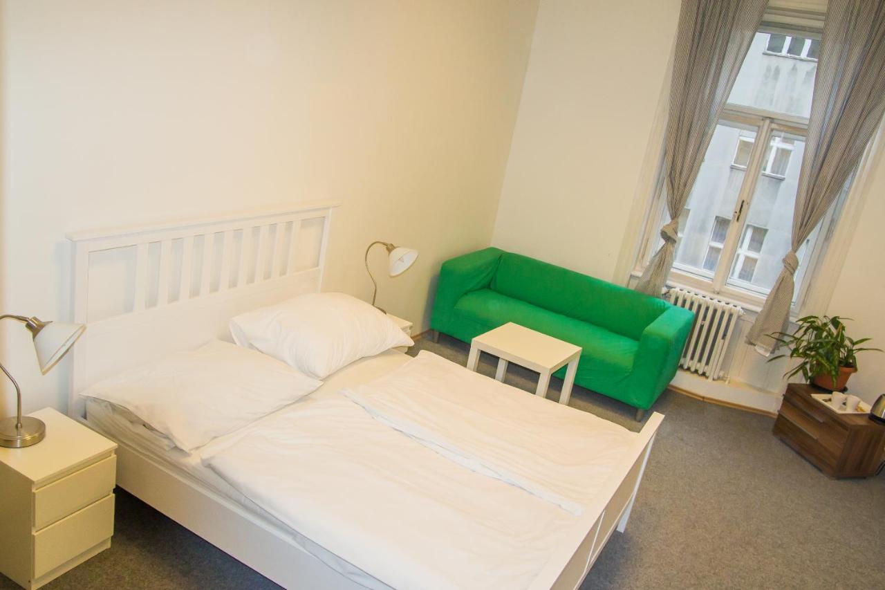 HOSTEL FRANZ KAFKA PRAGUE franz2.jpg