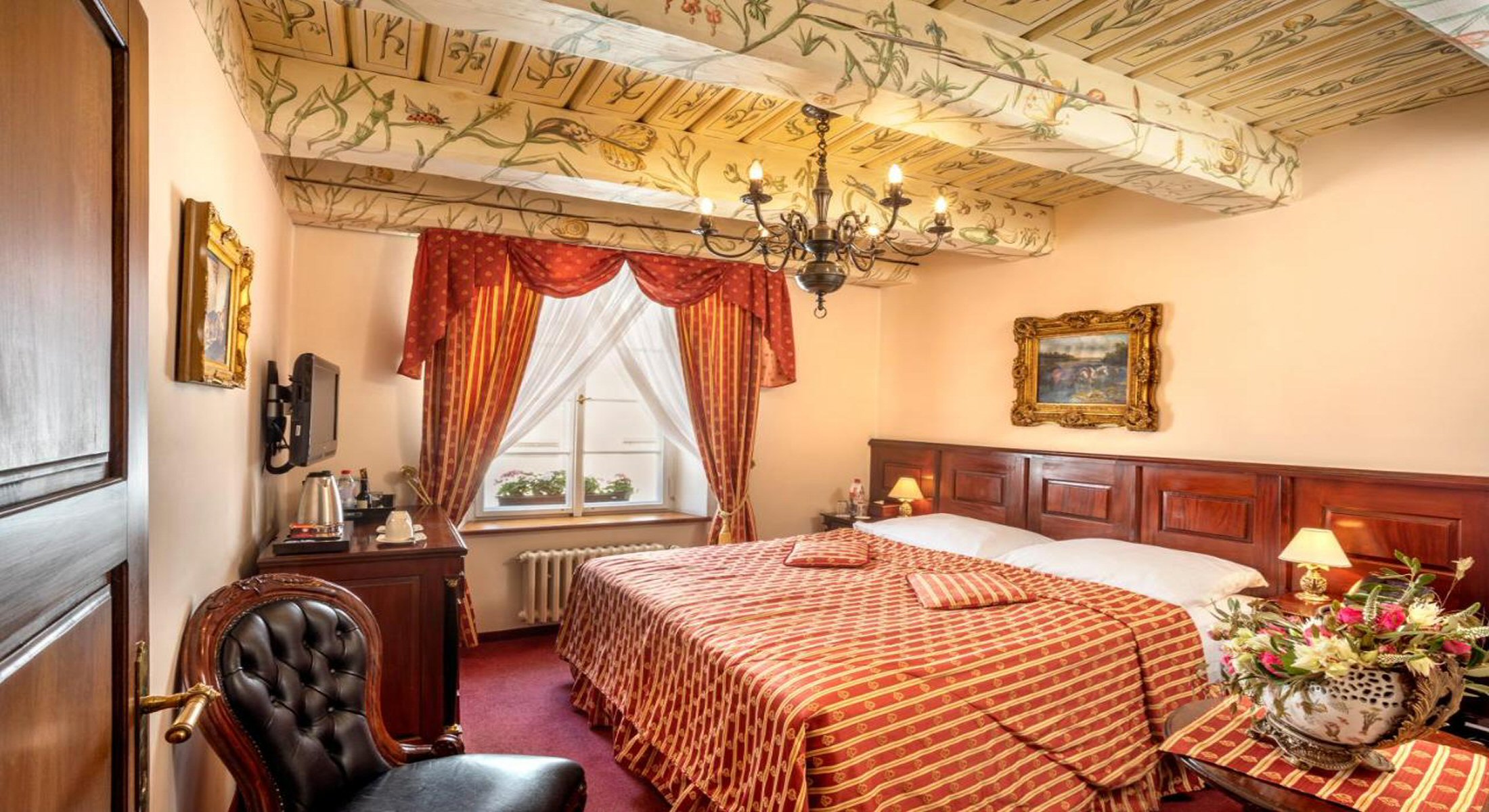 HOTEL GOLDEN TREE PRAGUE strom1.jpg