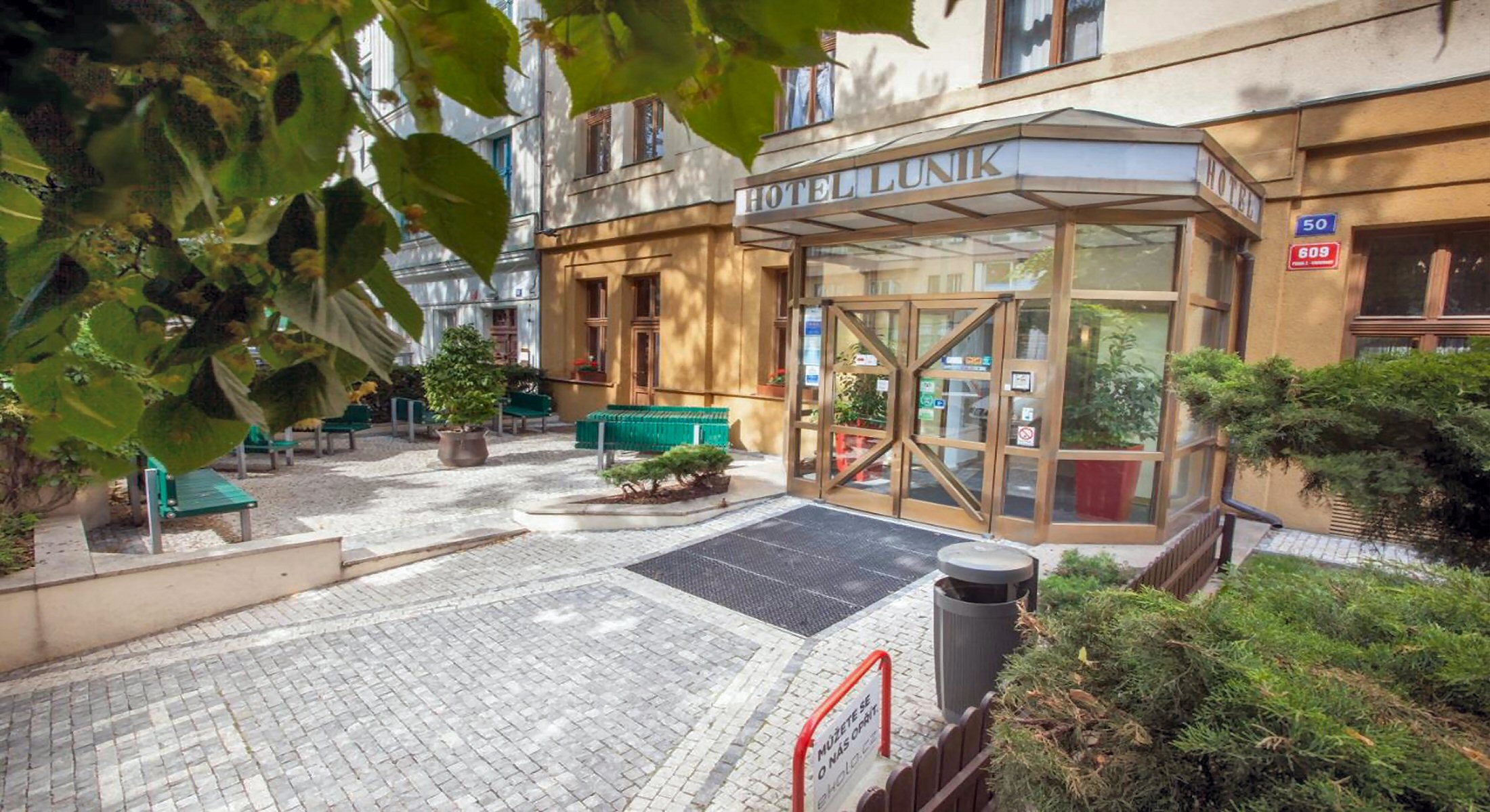 HOTEL LUNIK PRAGUE lunik1.jpg