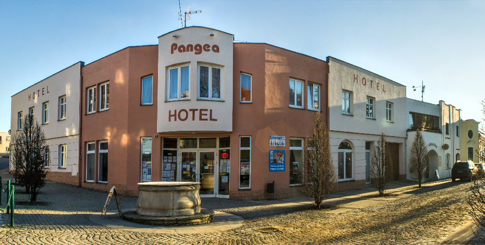 Hotelu Pangea Tel 10