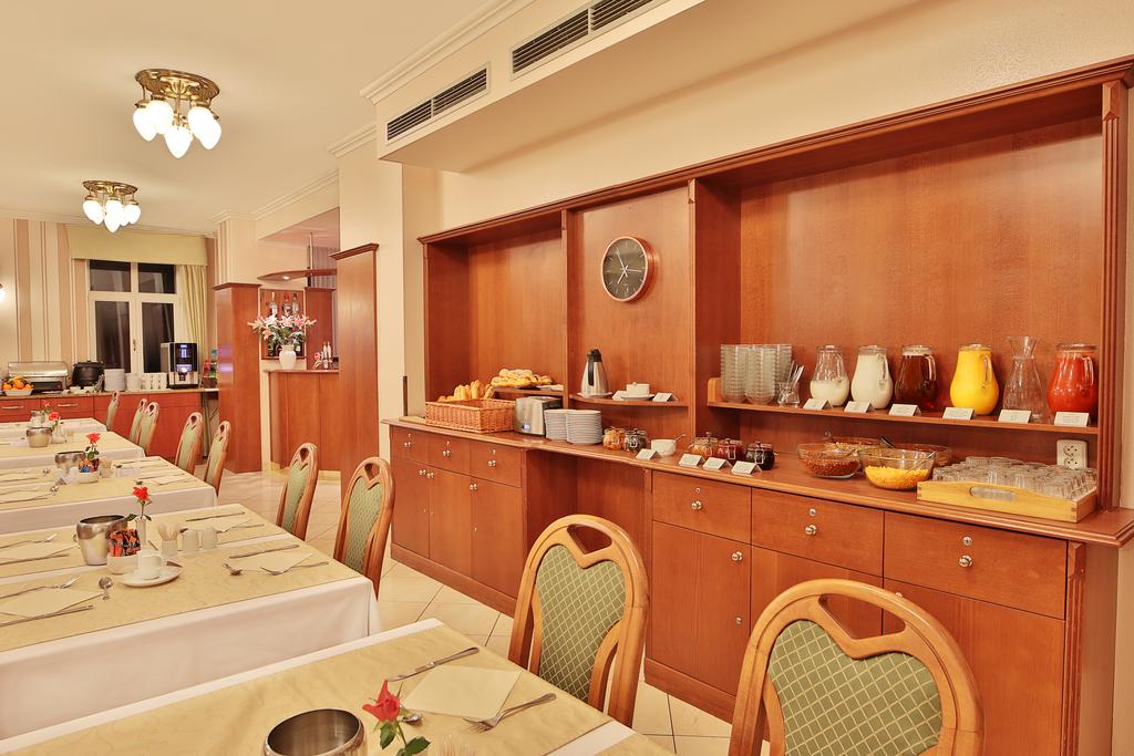 Hotelu Villa Savoy Marinsk Lzn 10